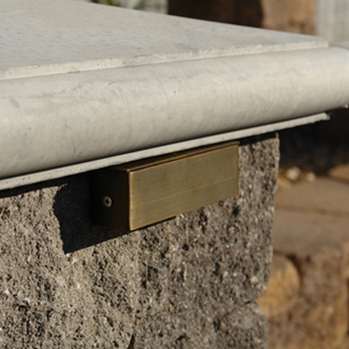 Unique Vanguard5 Niche Light Brass Housing Weathered Brass No Lamp